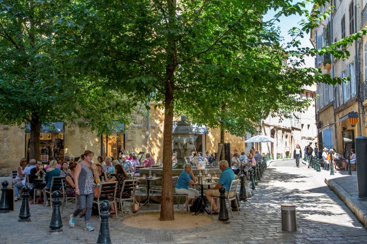 Place des 3 ormeaux cr+®dit S. Spiteri (10)